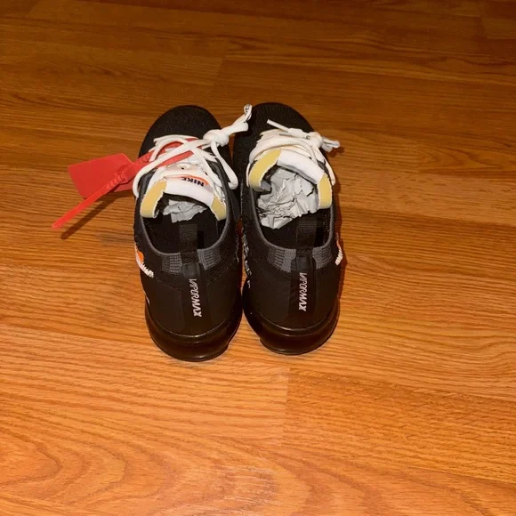 i don’t wear than so they just sit like new only worn twice still looks unworn - Picture 4 of 5